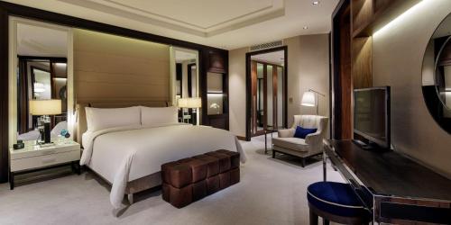 Suit (Engelli Erişimine Uygun) + Lounge Girişi
