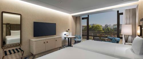Deluxe Çift Kişilik Oda (2 Çift Kişilik Yatak) - Şehir Manzaralı