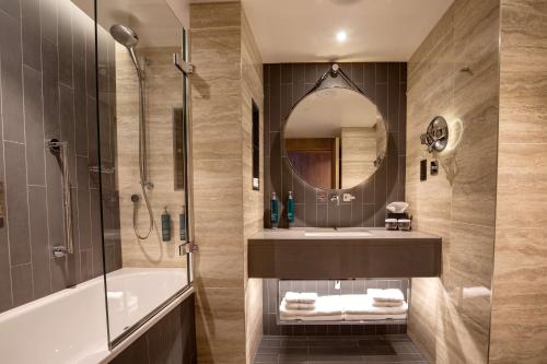 Family Connecting Rooms – Double/Double or Double/Twin (on request)