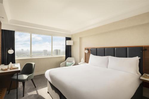 Deluxe King Room - City View