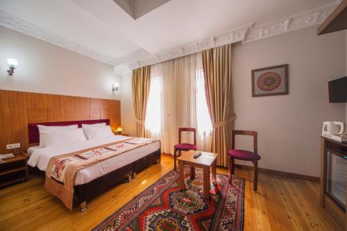 Double Room or Twin Room