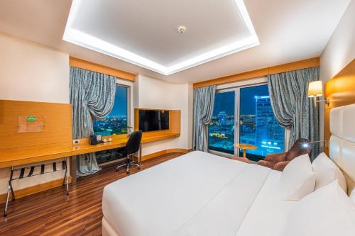 Premium King Room with Jetted Tub