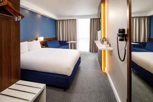 Standard Double Room with Sofa Bed and Free Hot Breakfast
