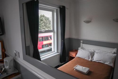 Double Room (1-2 Adults)