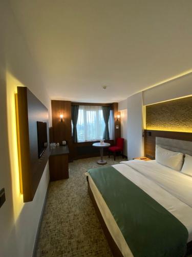 Deluxe Family Suite