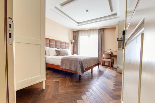 Superior Double Room with Extra Bed