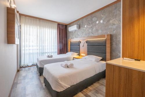Standard Twin Room - Sea View