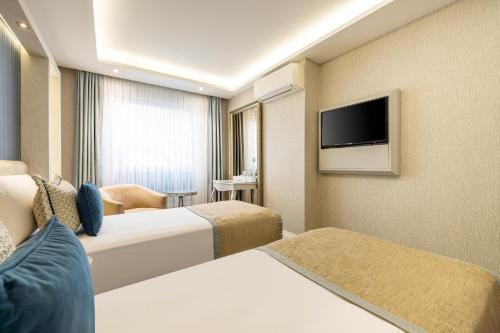 Connecting Room