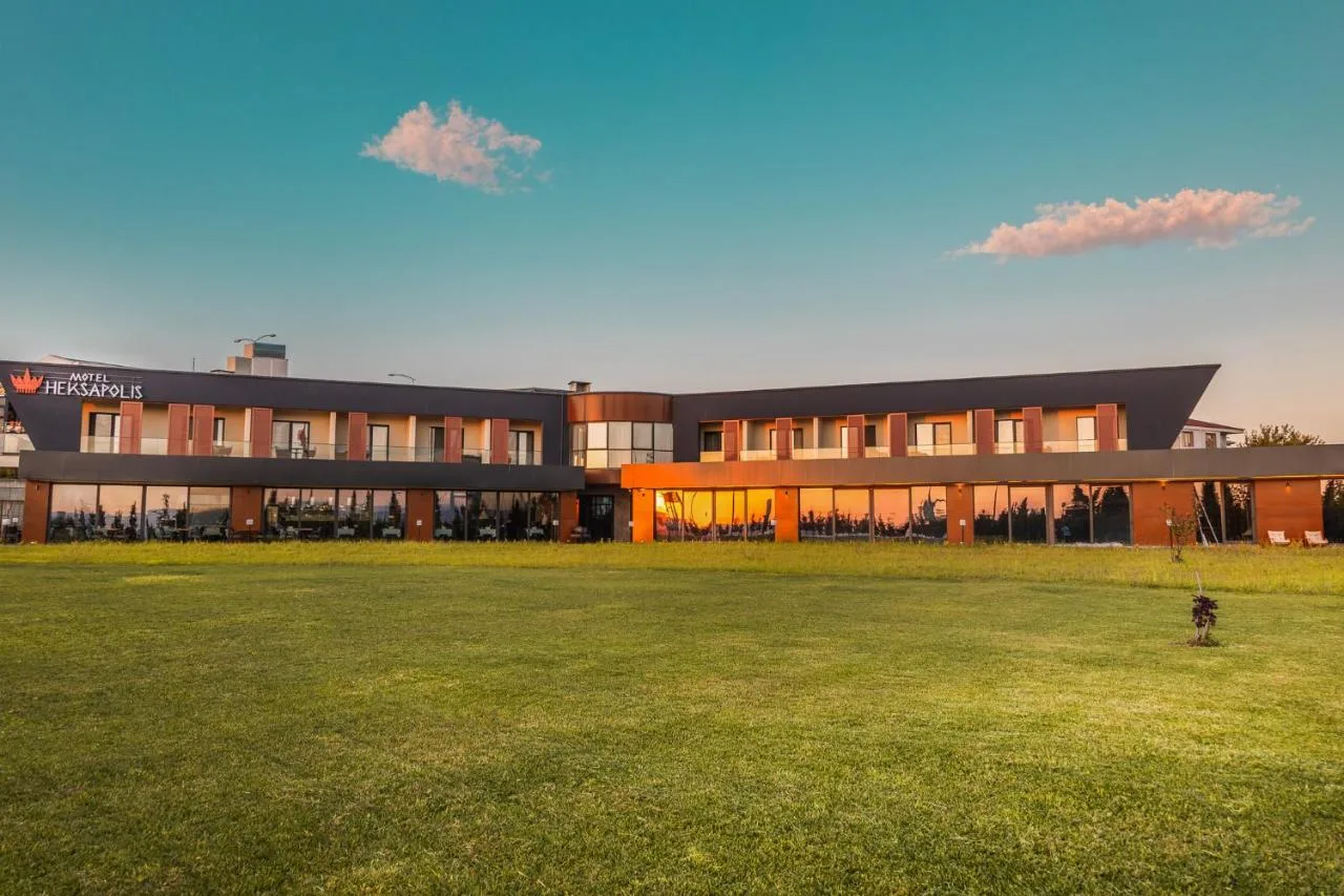 Motel Heksapolis