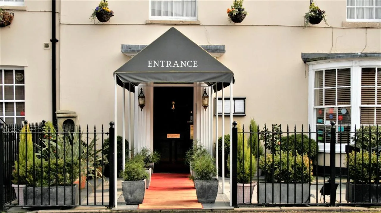 Le Bouchon Hotel