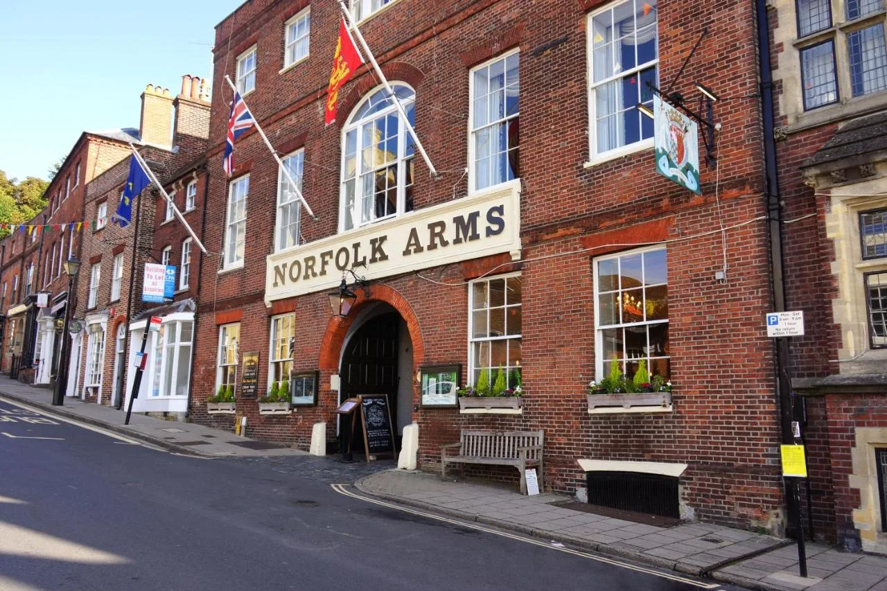 Norfolk Arms Hotel – Arundel