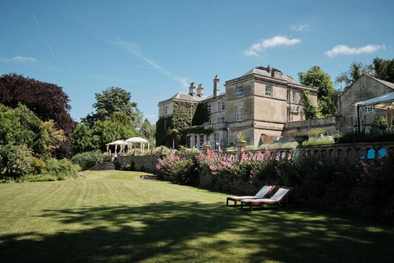 Burleigh Court Hotel