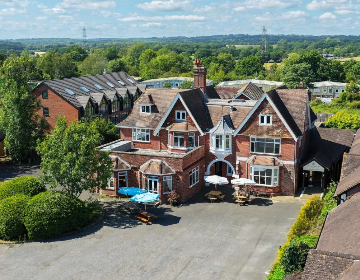 The Hickstead Hotel By Uno-FREE PARKING