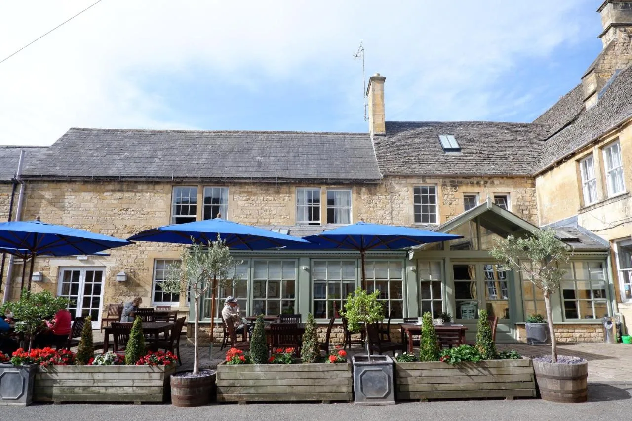Noel Arms – “A Bespoke Hotel”