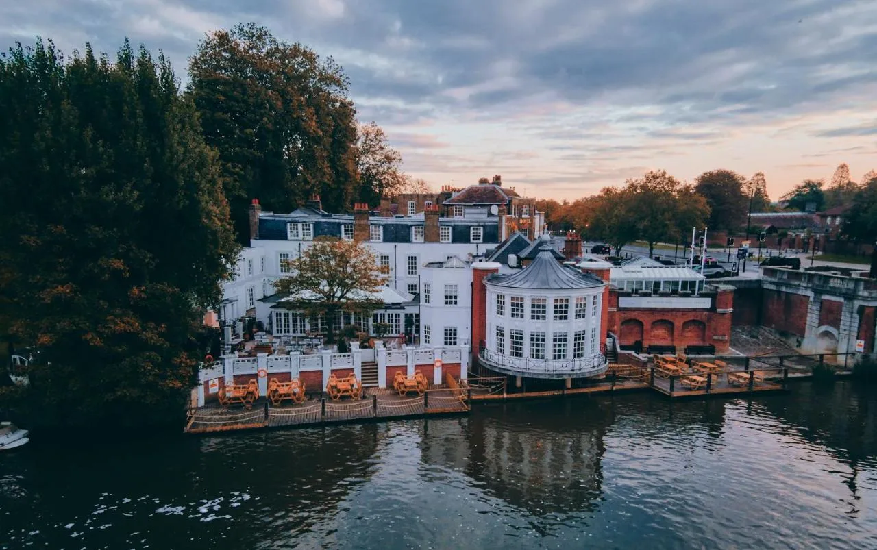 The Mitre, Hampton Court