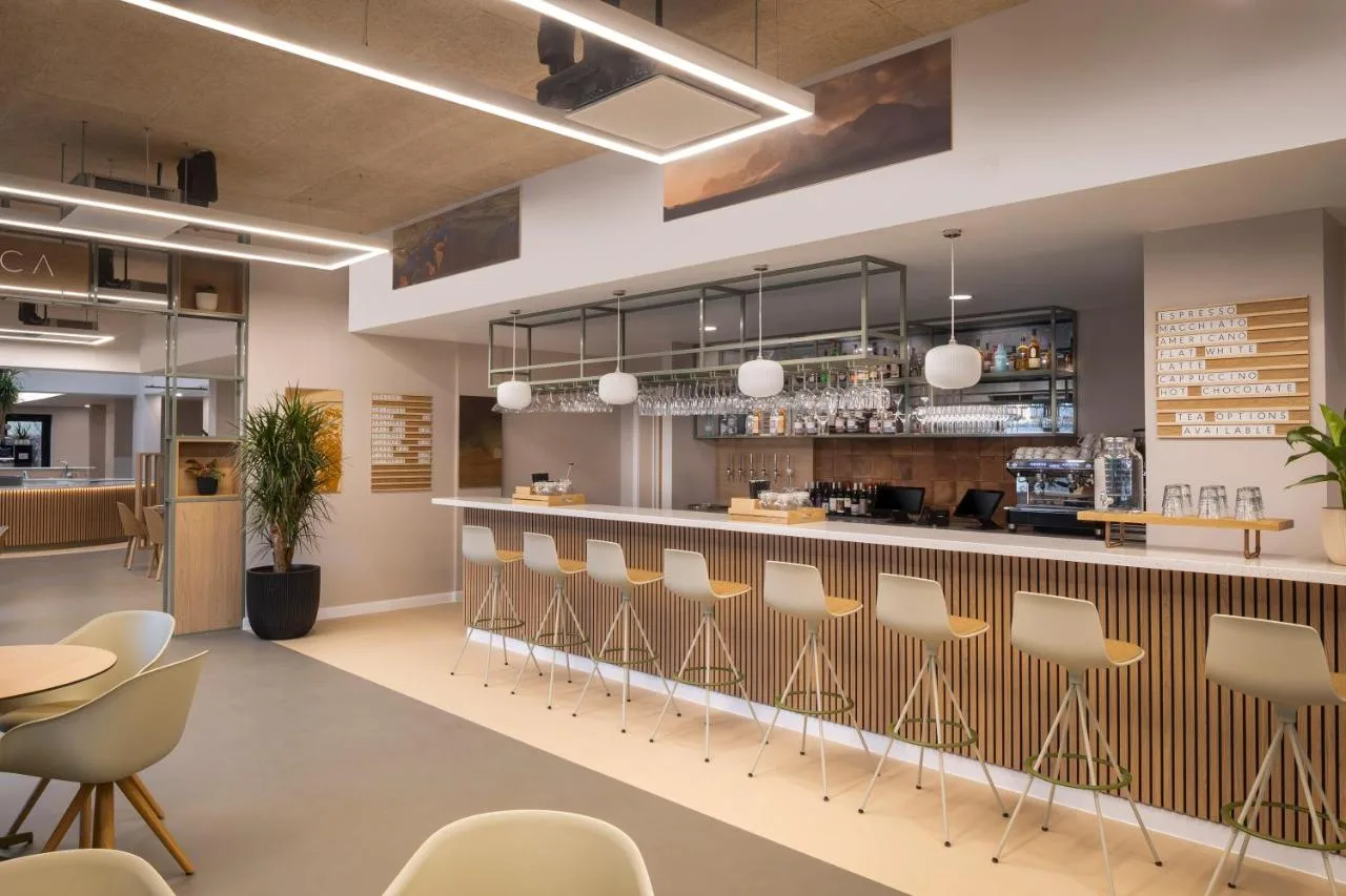 voco Zeal Exeter Science Park, by IHG