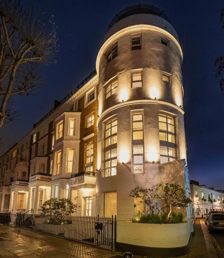 AYLI – Kensington