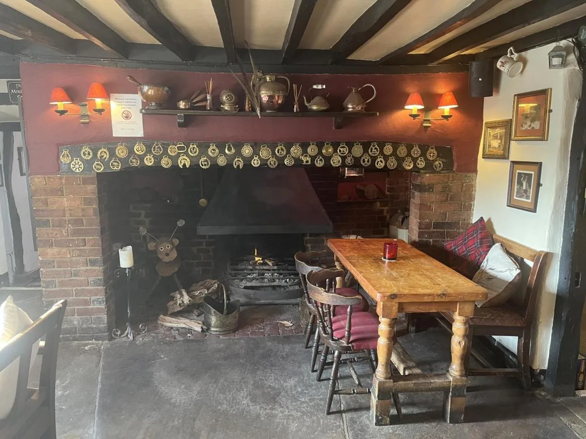 The Punchbowl Inn