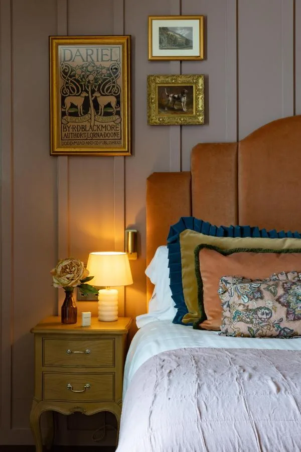 The Ragged Robin – A Heartwood Inn