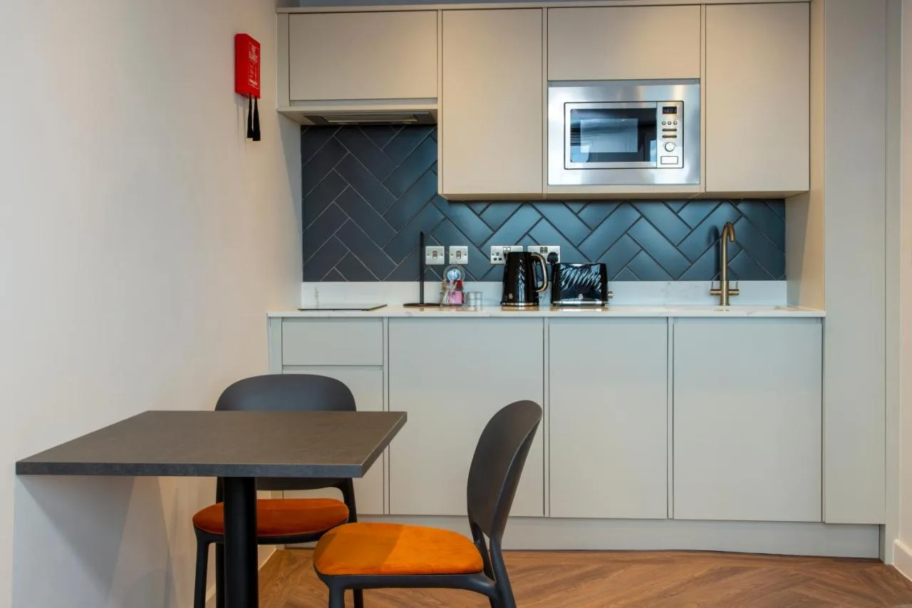 Station Suites Aparthotel