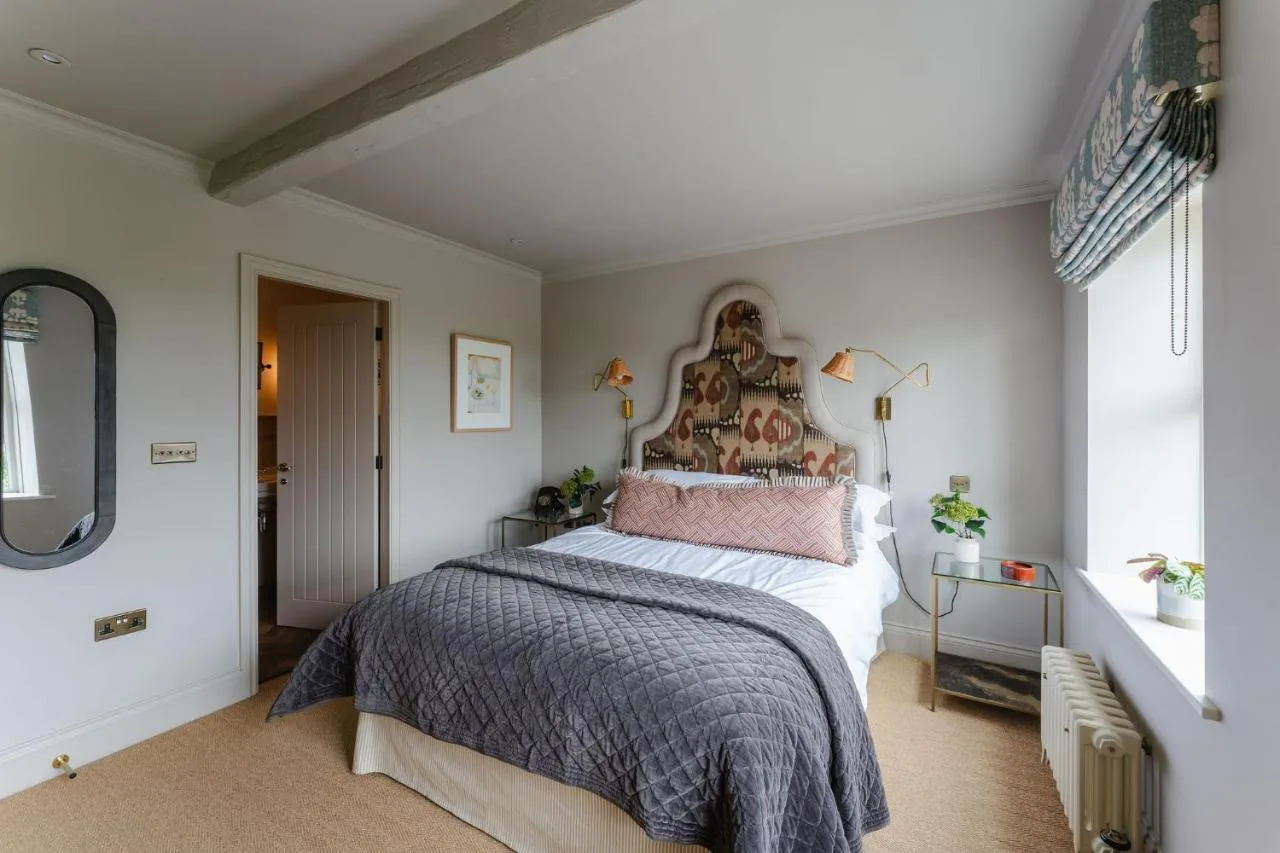 The 3 Acres Inn & Restaurant