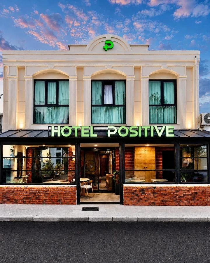 Positive Hotel