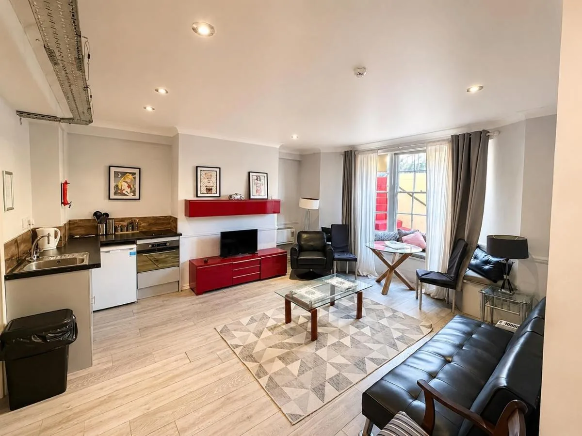 12A Regency Square