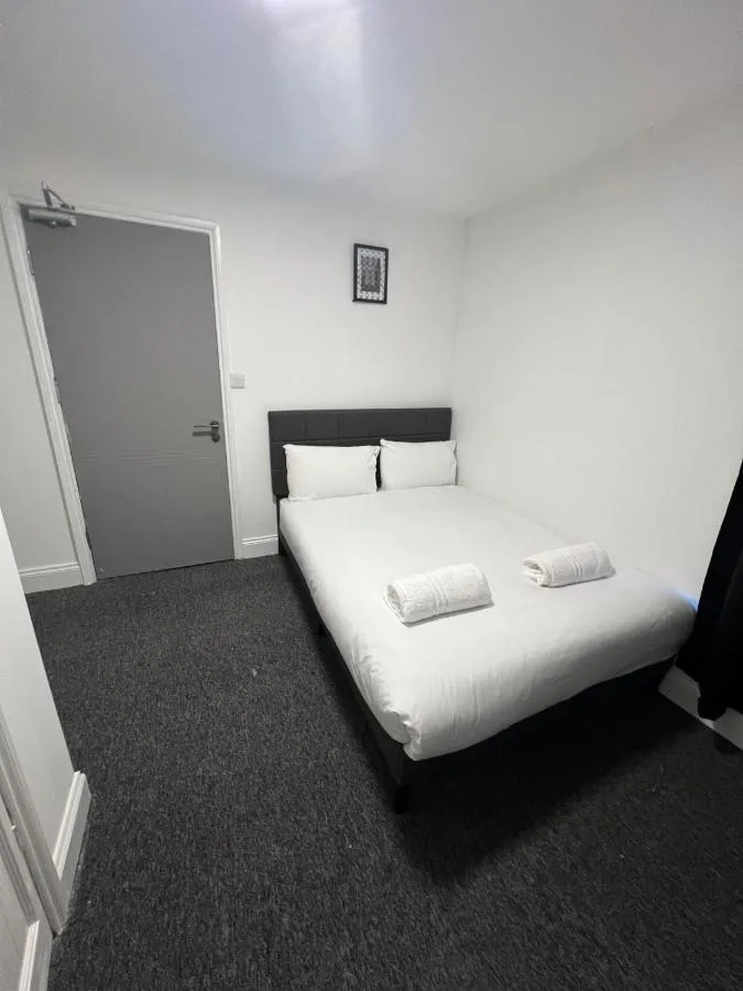 Kent Square Hotel