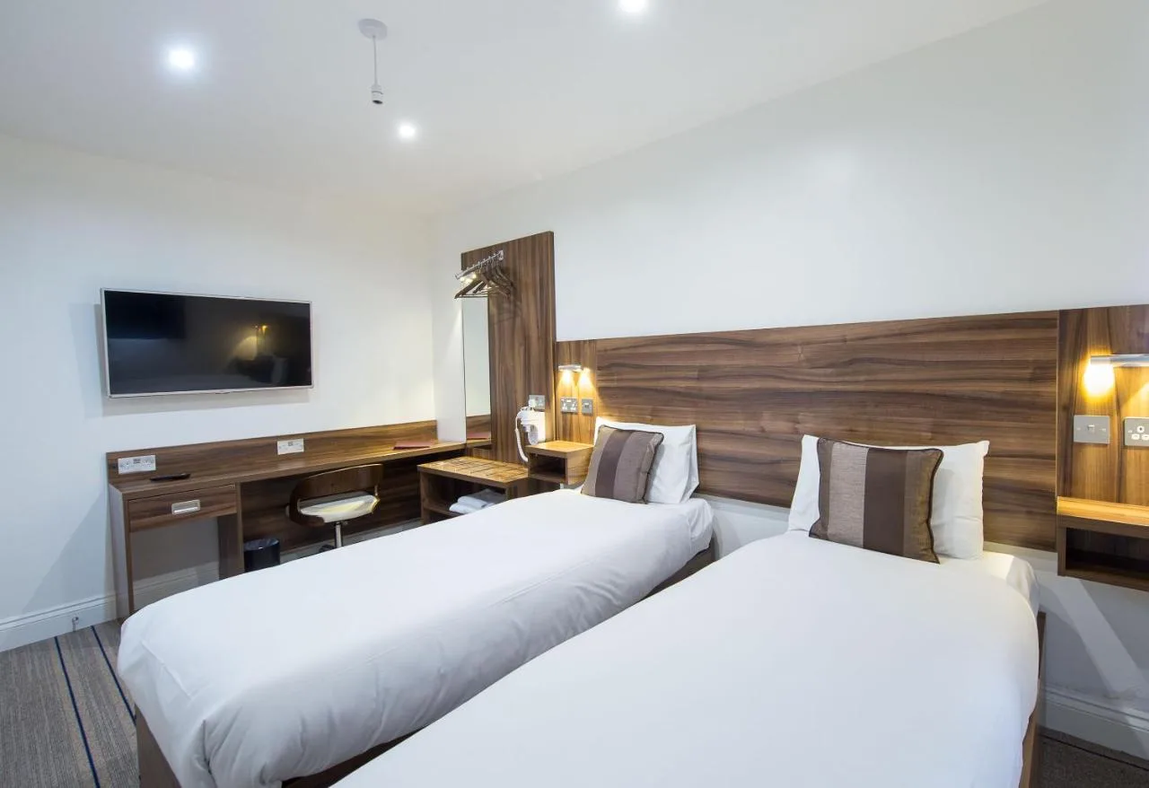 Heathrow-Windsor Guest House