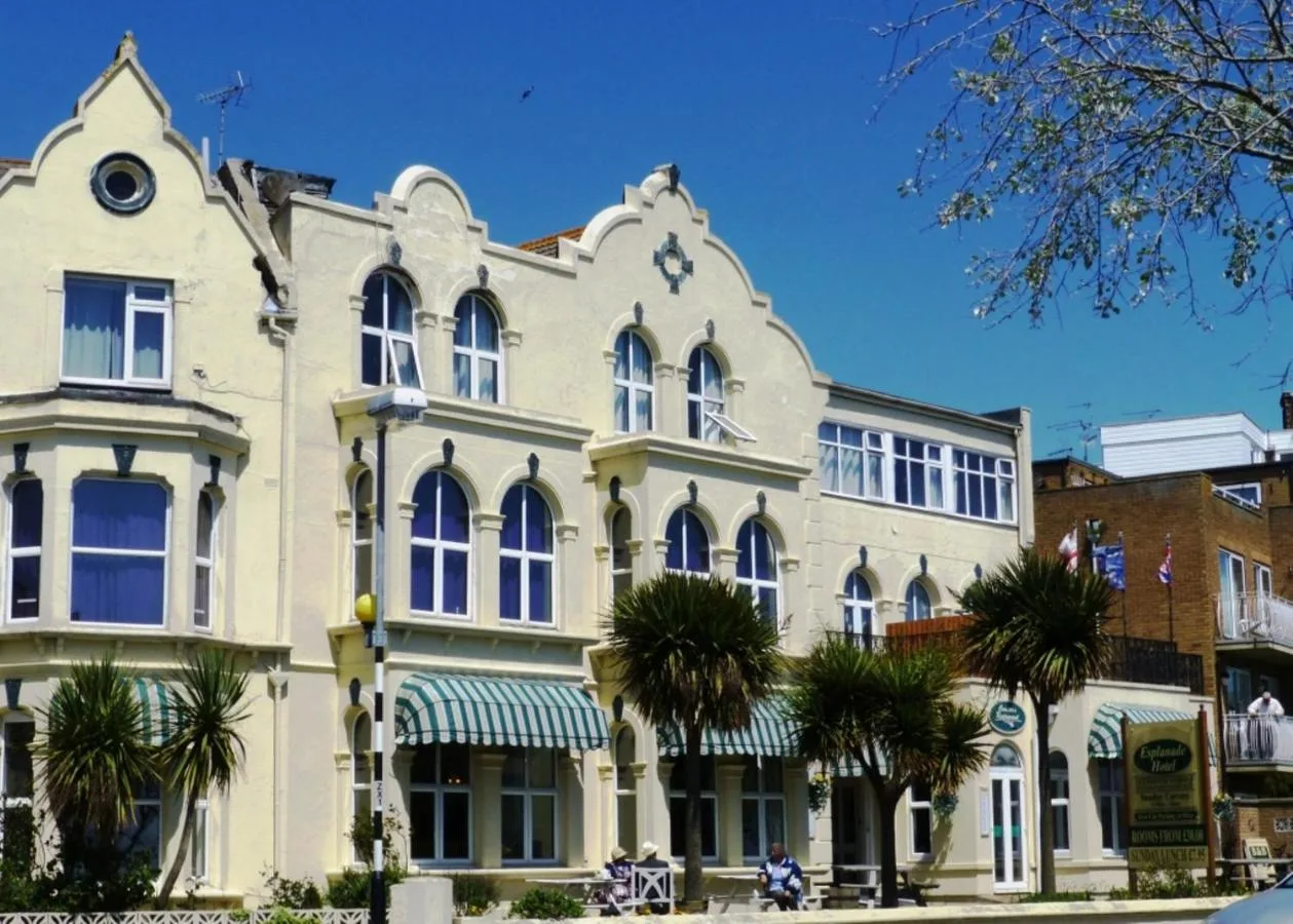 Esplanade Hotel – Clacton On Sea, Beachfront Hotel by OYO