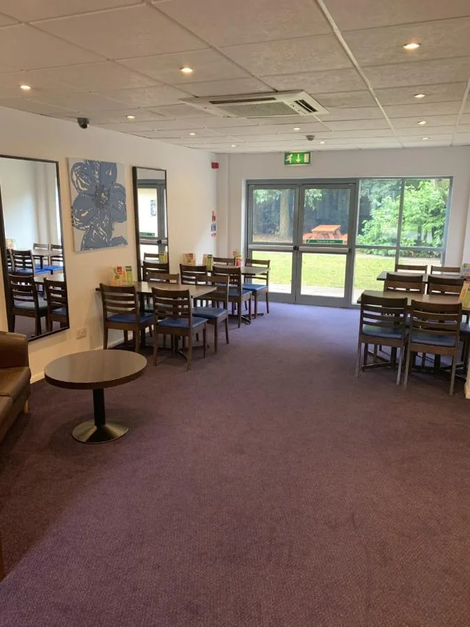 Days Inn by Wyndham Donington