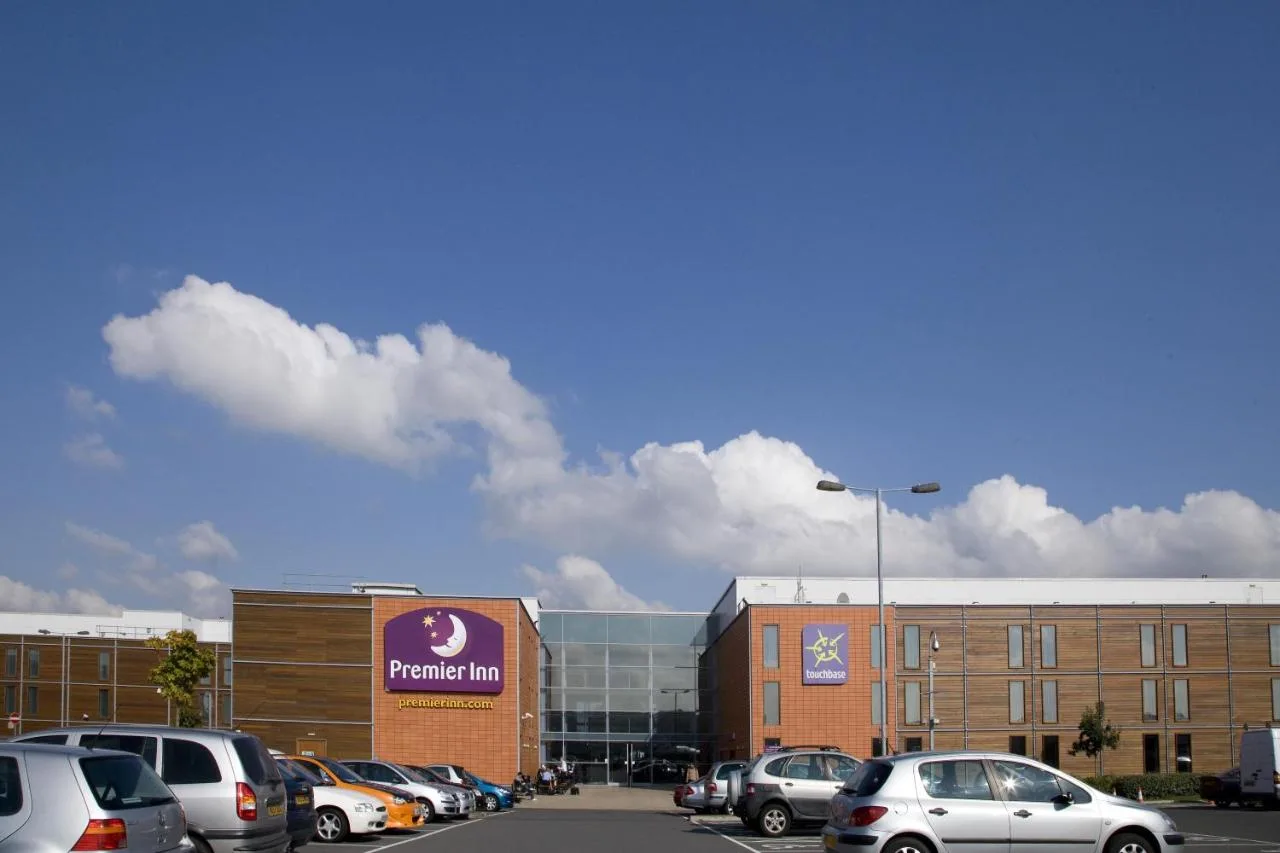 Premier Inn London Heathrow Airport T2 & T3 – Bath Road