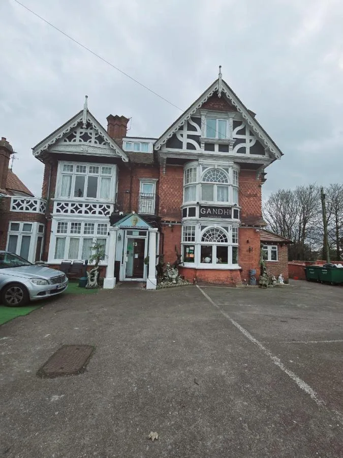 Kingswood Hotel