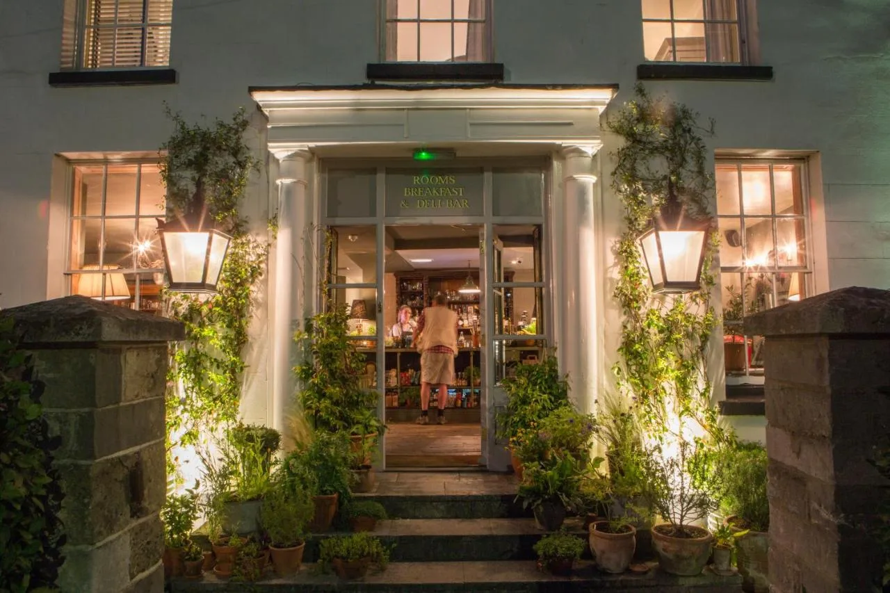 THE PIG in the Wall – Southampton