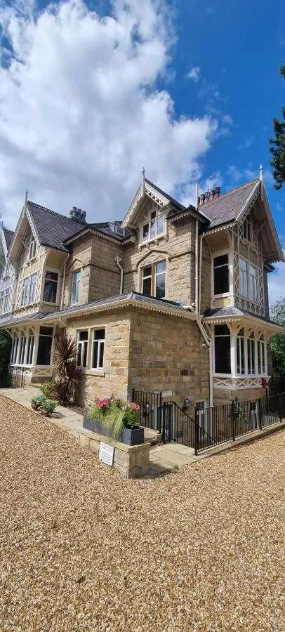 The Lawrance Luxury Aparthotel – Harrogate
