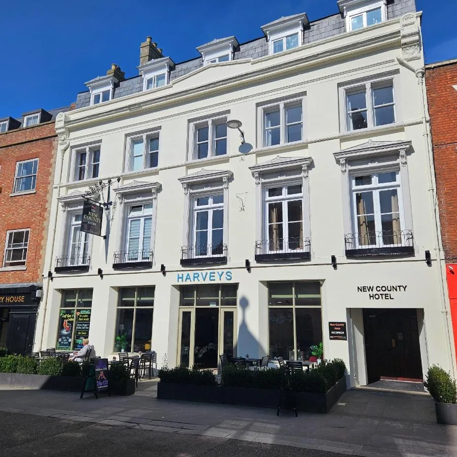New County Hotel & Serviced Apartments by RoomsBooked