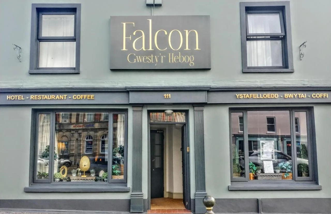 Falcon Hotel