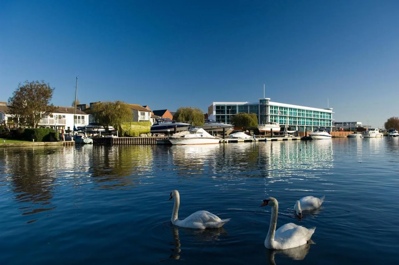 Captain’s Club Hotel & Spa