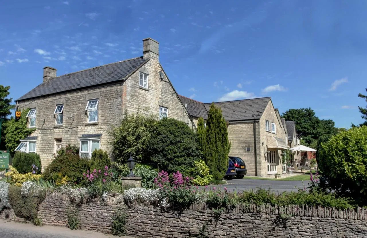 Pettifers Bed & Breakfast Hotel