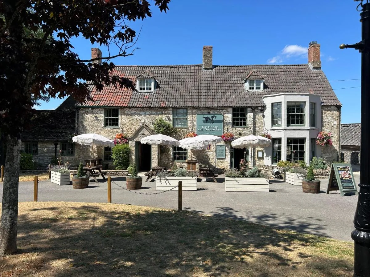 The Horse And Groom Inn