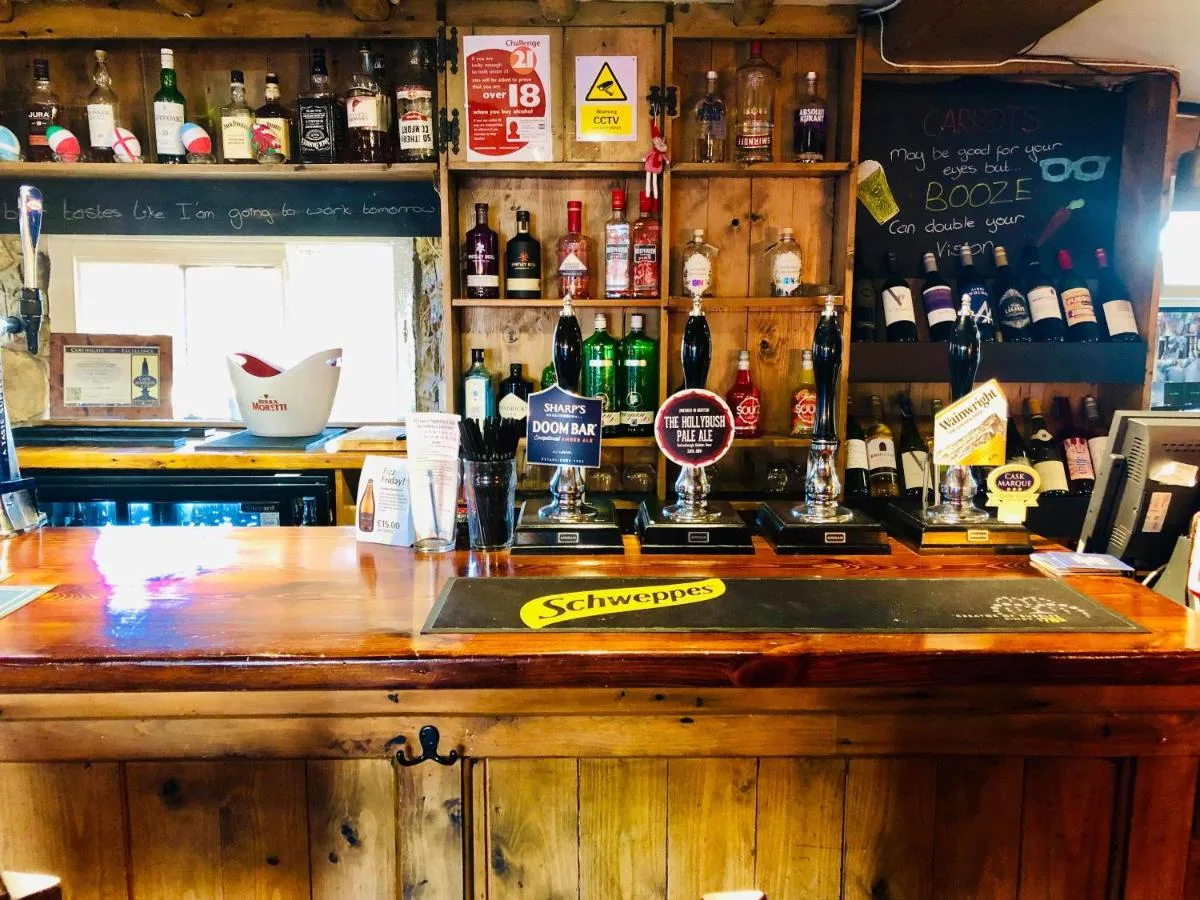 The Hollybush Inn and B&B