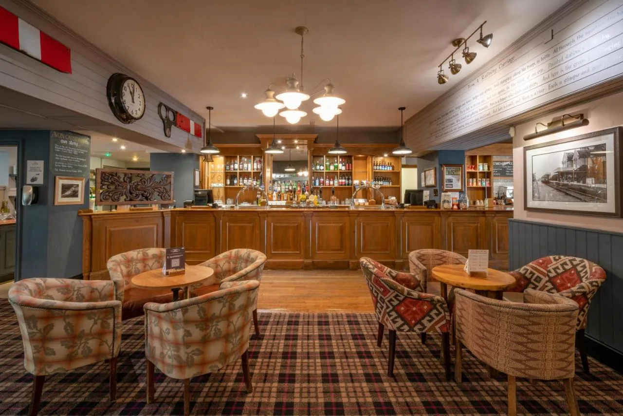 Avon Causeway Hotel