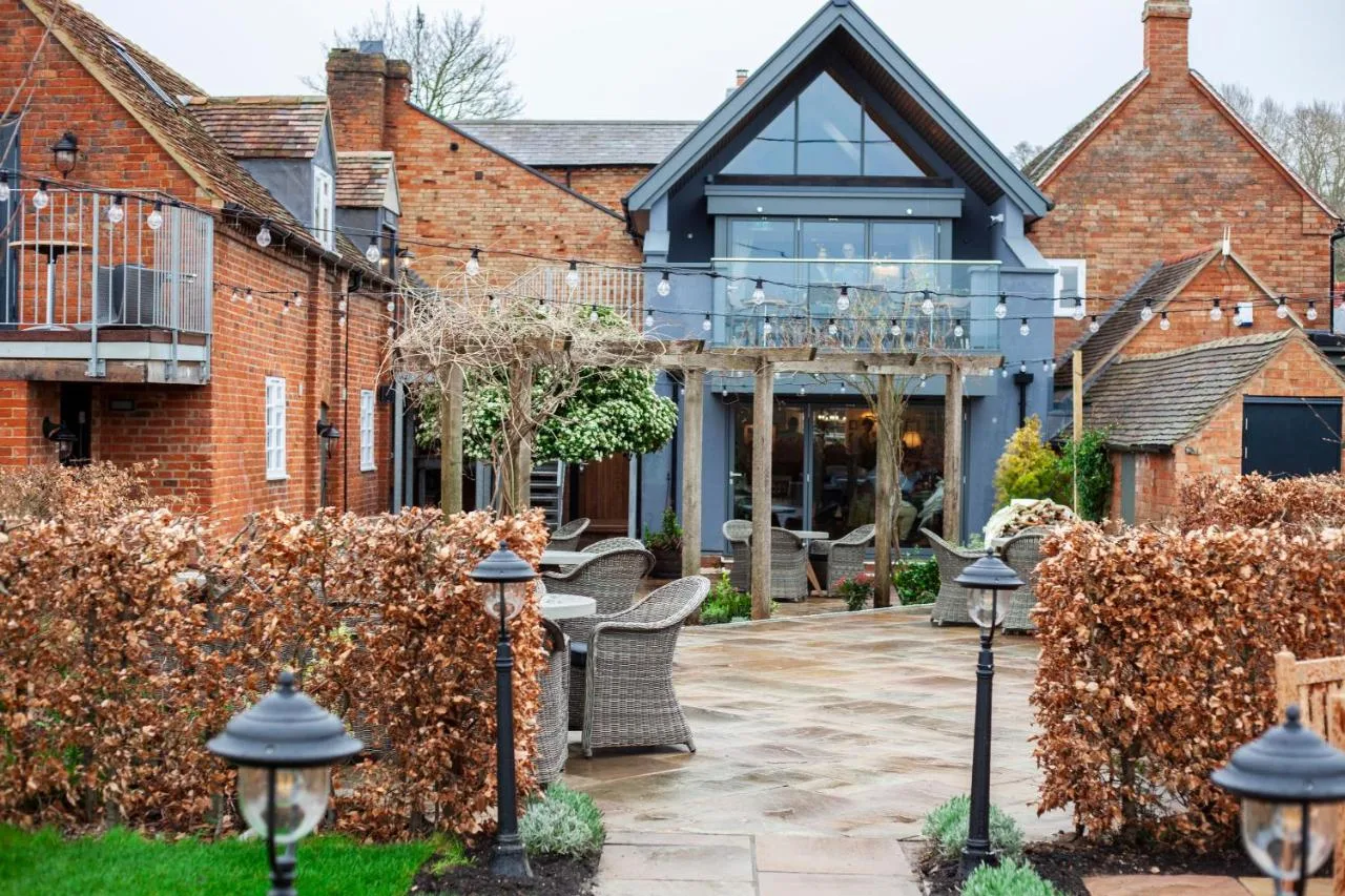 The Bell, Alderminster, Stratford-upon-Avon – Brunning and Price