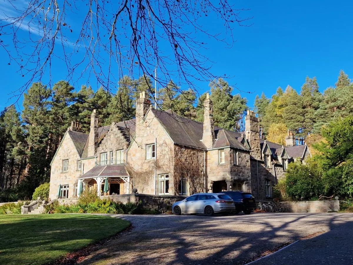 Cambus O’ May Traditional Highland Hotel