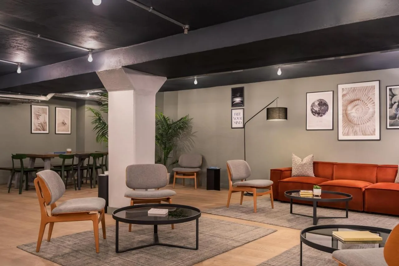 Zedwell Underground Hotel Tottenham Court Rd