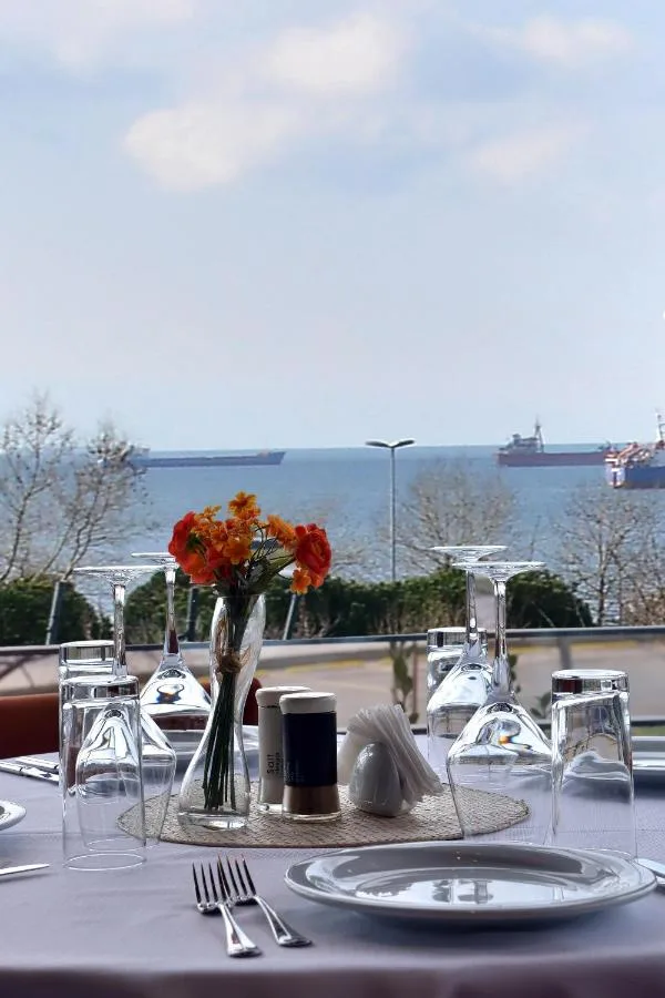 Denizatı Plus Hotel