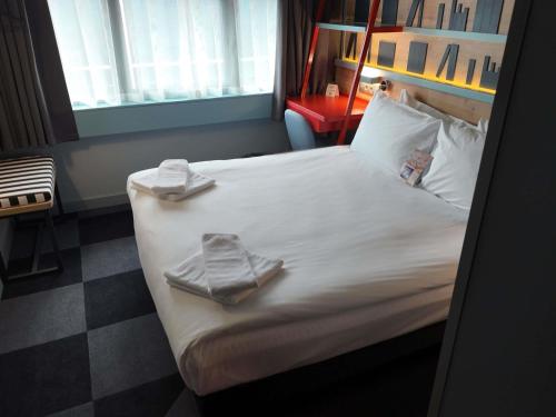 Studio With Double Bed