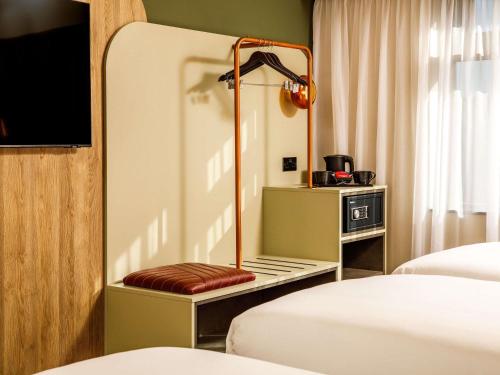 Quadruple Room with four single beds