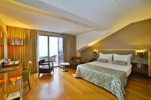 Double Room - With Balcony and Sea View