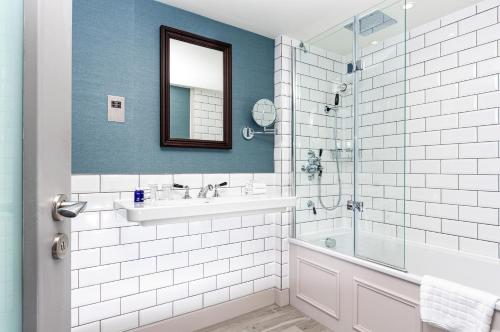 Stoklu Minibarlı Premium King Oda